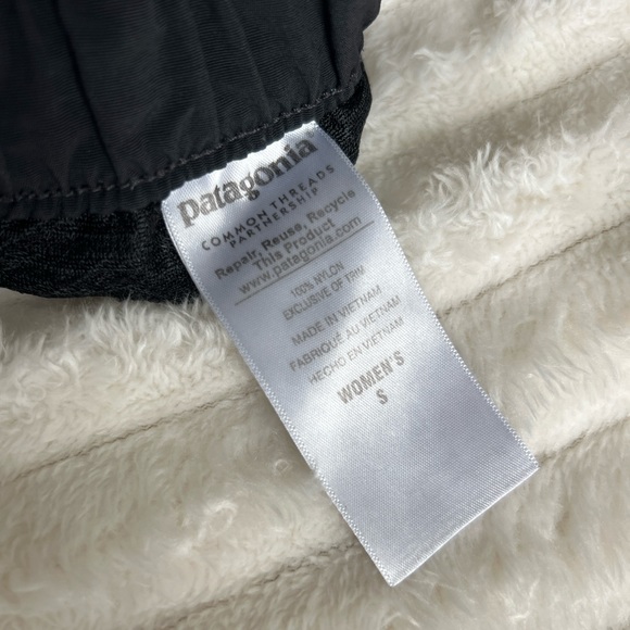 Patagonia Women’s Barely Baggies Black Size S - Picture 5 of 5